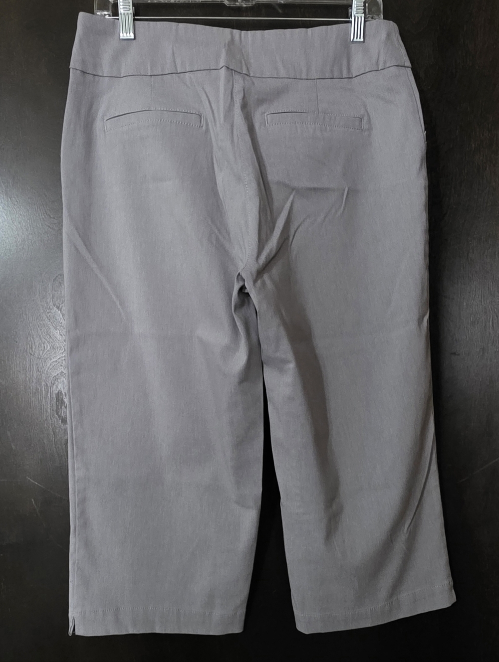 Alia Light Gray Pull-on Capri/Bermuda Length Pants Lightweight Womens Size 12